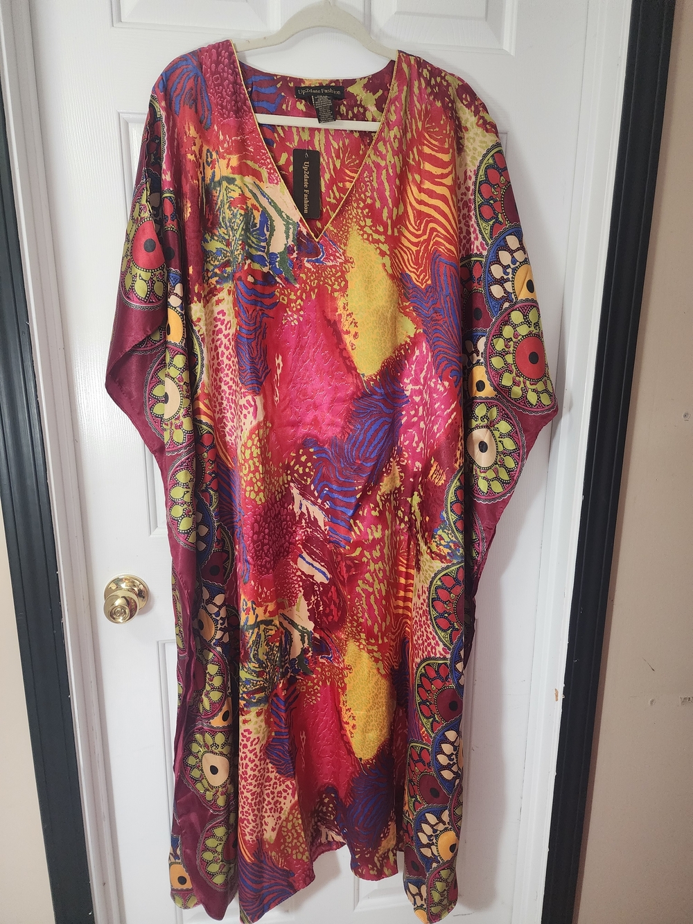 NWT - Mrs Roper Kaftan - Up2date Fashion Bright Abstract V-Neck Tunic - One Size